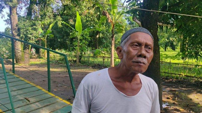 Nurjali (79), salah satu warga Desa Babakan Anyar yang terdampak dengan adanya peristiwa putusnya jembatan.