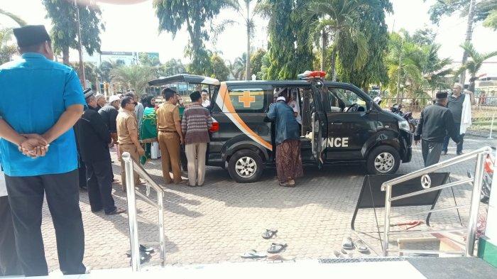 Prosesi pemakaman jenazah Bos PO Luragung