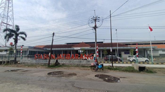 Stasiun Jatibarang, Selasa (24/8/2021).