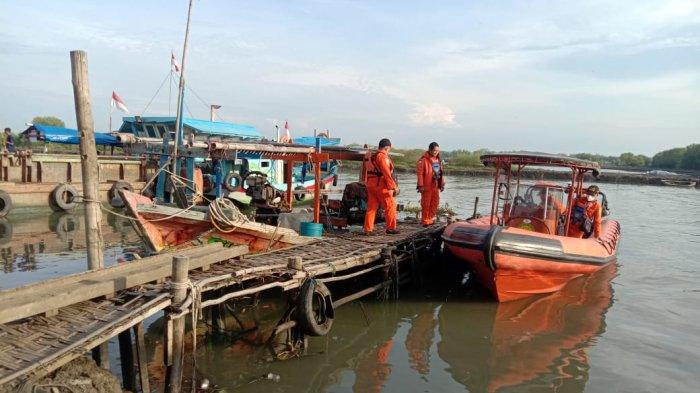 Tim SAR Gabungan saat hendak melakukan pencarian ABK yang hilang di hari kedua, Minggu (4/4/2021).