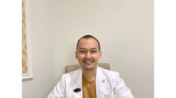 Estetika medis, dr. Satya Perdana