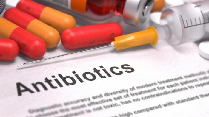 Ilustrasi obat antibiotik untuk mengobati penyakit yang disebabkan karena bakteri