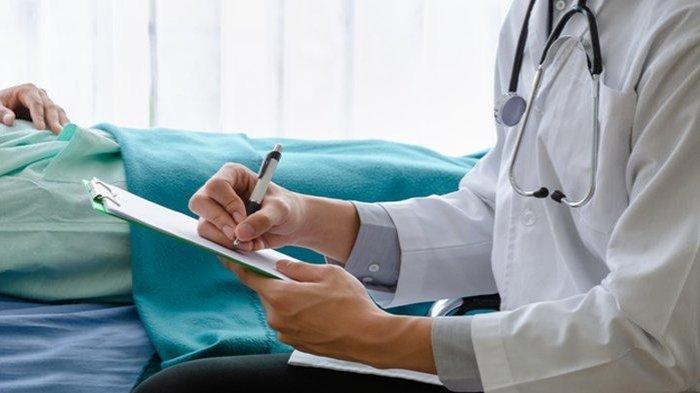 Ilustrasi dokter memberikan pemeriksaan kepada pasien