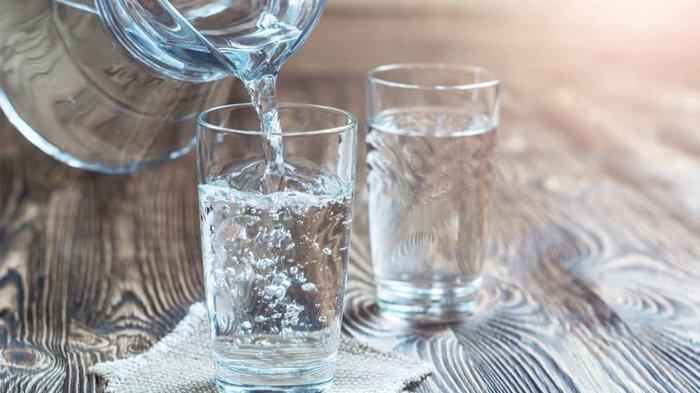 Minum air putih saat puasa