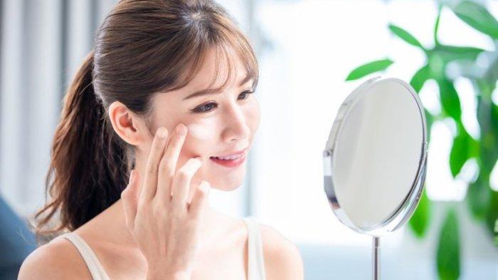 ilustrasi seseorang yang ruti menggunakan sunscreen