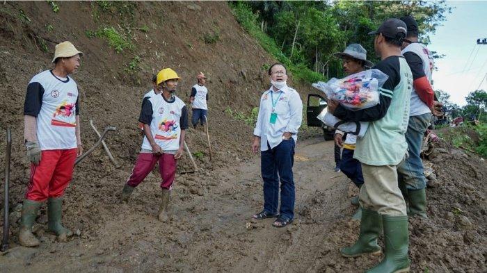 Calon Bupati Cianjur nomer urut 3, Herman Suherman Sambangi Desa-desa Terpencil di Cidaun