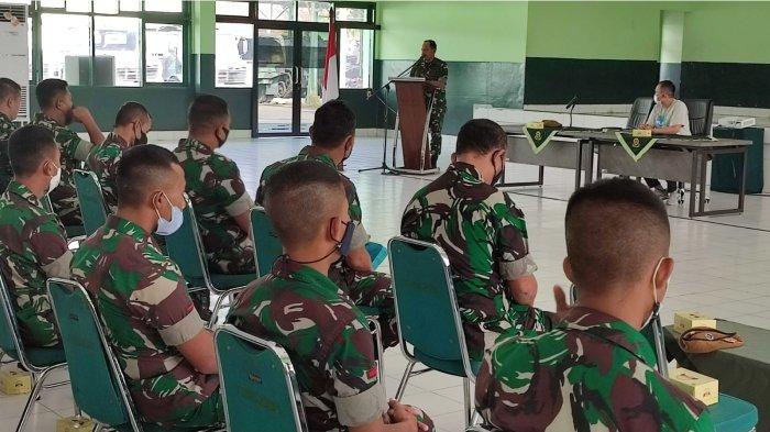 Perusahaan Listrik Negara (PLN) UP3 Kota Cimahi melakukan sosialisasi PLN Mobile kepada masyarakat, termasuk para prajurit Artileri Medan (Armed) TNI Angkatan Darat.