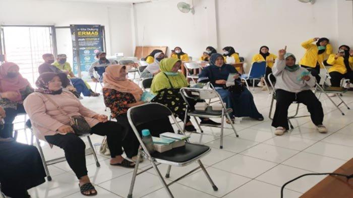 Kelompok 3 KKN UBK adakan penyuluhan di daerah Kelurahan Cipadung Wetan tentang pengetahuan hipertensi serta senam untuk pencegahan hipertensi dari tanggal 03-08 Agustus 2022