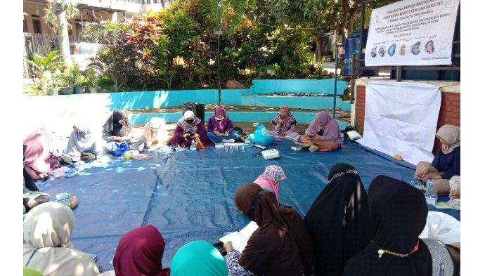 Penyuluhan tentang herbal untuk mencegah penyakit kardiovaskuler Oleh Vina Juliana Anggraeni, M.Si