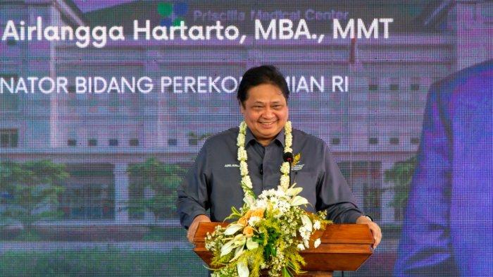 Airlangga Hartarto pada acara Grand Opening Priscilla Medical Center (PMC) di Cilacap