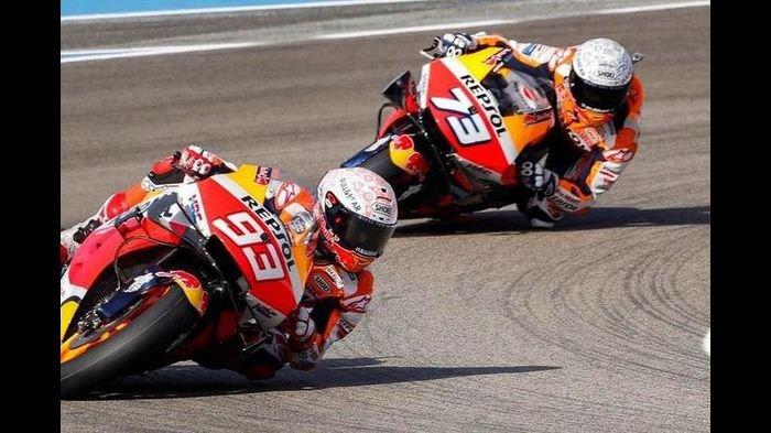 Alex Marquez saat di belakang Marc Marquez pada seri pertama MotoGP 2020 di Sirkuit Jerez.