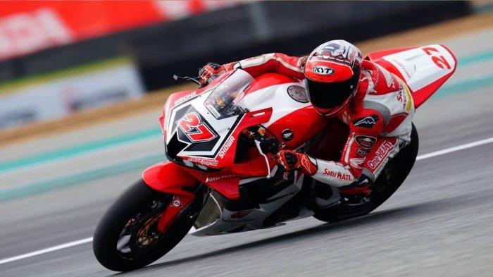 Pebalap Kelas SS600 Andi Farid Izdihar.