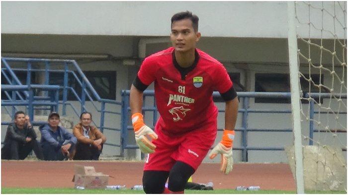 Kiper Persib Bandung Dhika Bayangkara