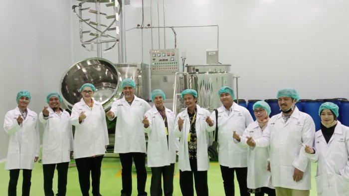 Kemenperindag RI melaunching Penerapan Industri 4.0 Bagi IKM Kosmetik di PT Skinsol Kosmetik Industri (SKI), di Jalan Ladar Kampung Sindangsari, Jumat (19/08/2022).