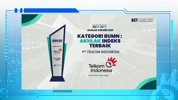 Telkom meraih gelar Juara Umum sebagai Peraih AKHLAK Index Terbaik pada ajang perdana AKHLAK Award 2021 yang diselenggarakan Kementerian BUMN bekerja sama dengan ACT Consulting Internasional, Kamis (15/7). Selain menjadi juara umum pada ajang tersebut, Telkom juga membawa pulang tiga penghargaan lain sebagai BUMN dengan Indeks Implementasi Kompeten Terbaik, Indeks Implementasi Loyal Terbaik, dan Indeks Implementasi Kolaboratif Terbaik.