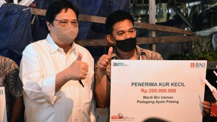 Foto 8: Menko Airlangga tinjau operasi pasar