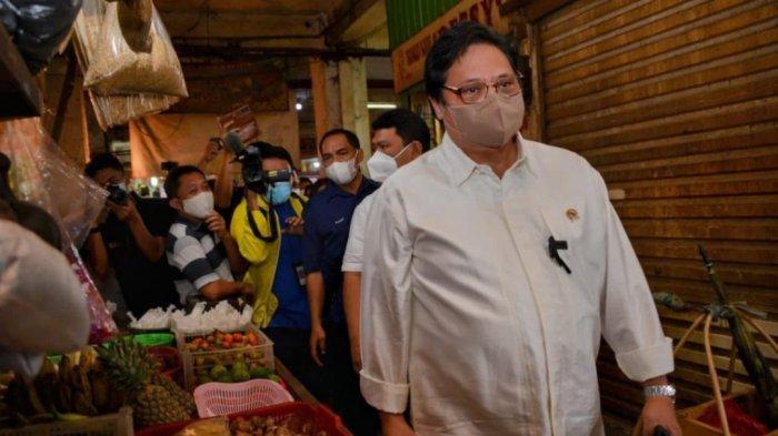Foto 9: Menko Airlangga tinjau operasi pasar