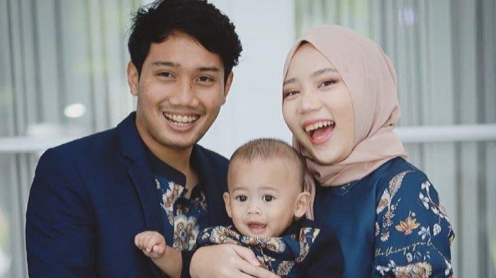 kebersamaan Eril dengan adiknya Zara dan Arkana