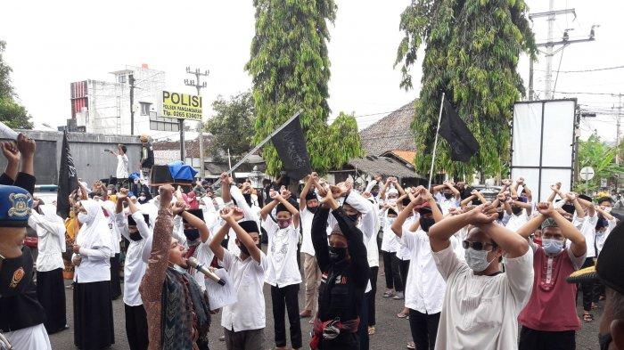 Massa di Pangandaran : Usut Tuntas Kasus 6 Laskar FPI yang Meninggal, Bebaskan Habib Rizieq Shihab