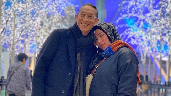Sederet selebriti hingga pejabat publik kirim karangan bunga atas meninggalnya ibu dari Anto Hoed sekaligus mertua Melly Goeslaw.