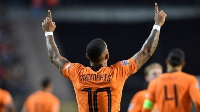 Memphis Depay merayakan gol untuk kemenangan Belanda ke gawang Belgia pada laga perdana fase grup UEFA Nations League 2022-2023, Sabtu (4/6/2022) dini hari WIB.