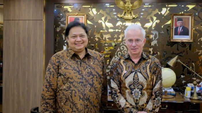 Pertemuan antara Menko Airlangga Hartarto dengan Direktur Eksekutif Global Fund. Pertemuan kalai ini salah satunya membicarakan peluang kerjasama dengan Pemerintah Indonesia untuk persiapan dan pelaksanaan The Global Fund’s 7th Replenishment Conference.