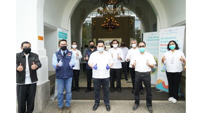 Menteri BUMN RI, Erick Thohir beserta rombongan dari Kementerian BUMN, dan Gubernur Jawa Barat Ridwan Kamil, mengunjungi kesiapan laboratorium Bio Farma dalam menghadapi Covid-19, Kamis (21/5/2020).