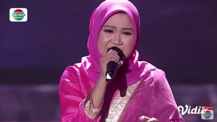 Penampilan Vini Azmi gadis asal Cianjur di D Academy 5 babak fifty-fifty dipuji Lesti