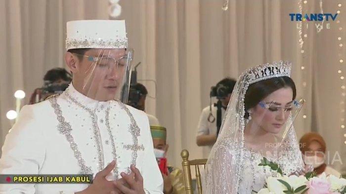 Pernikahan Ifan Seventeen dengan Citra Monica berlangsung khidmat.