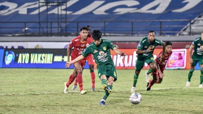 Persebaya Surabaya ditahan imbang 3-3 oleh Persija Jakarta, Senin (14/2/2022).