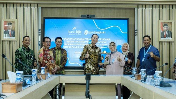 PKS antara bank bjb dengan Bank Bengkulu dilakukan di Menara bank bjb, Lantai 7, Jalan Naripan, Kota Bandung, Jumat (29/7/2022).