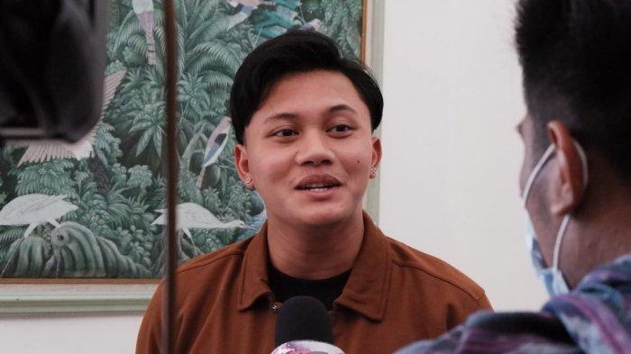 Rizky Febian saat diwawancara wartawan di Bandung, Sabtu (19/12/2020).