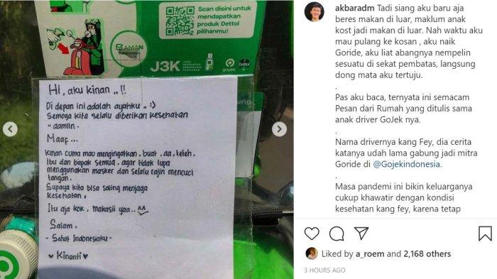 Seorang warganet dan juga selebgram asal Bandung, Adam Akbar. Membagikan pesan menyentuh dari seorang anak kepada ayahnya yang bekerja sebagai mitra pengemudi Gojek.
