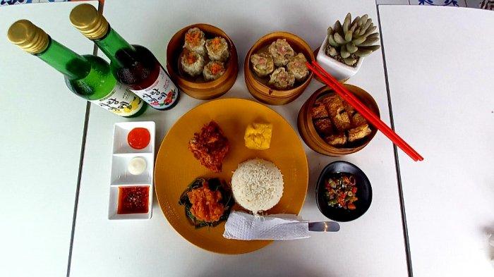 Menu andalan di T-rex Mountain View. Di antarabya ayam taliwang khas Bali, aneka dimsum, dan soju hahal.