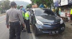 Xenia yang Kabur Saat Diberhentikan Polisi di Limbangan Bawa Pemudik dari Bekasi dan Bandung