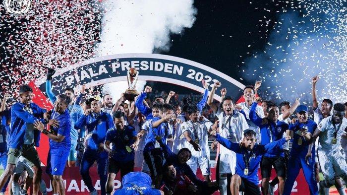 Arema FC menjuarai Piala Presiden 2022 setelah membungkam Borneo FC.