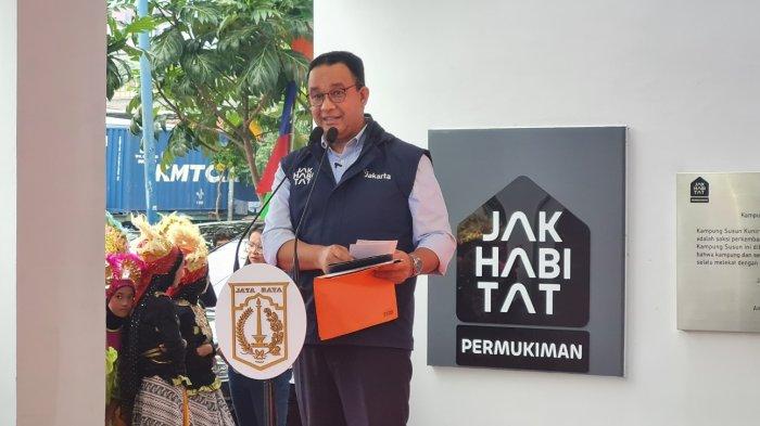 Gubernur DKI Jakarta, Anies Baswedan saat memberikan kata sambutan saat meresmikan Kampung Susun Kunir di Pinangsia, Taman Sari, Jakarta Barat pada Sabtu (10/9/2022).