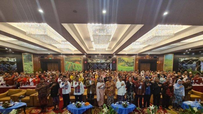 Ketua Asosiasi Museum Indonesia, Putu Supadma Rudana di depan ratusan pengurus dan anggota AMI di acara silahturahmi dan pertemuan museum se-Indonesia di hotel Kuta Paradiso, Badung, Bali, Sabtu (4/6/2022).
