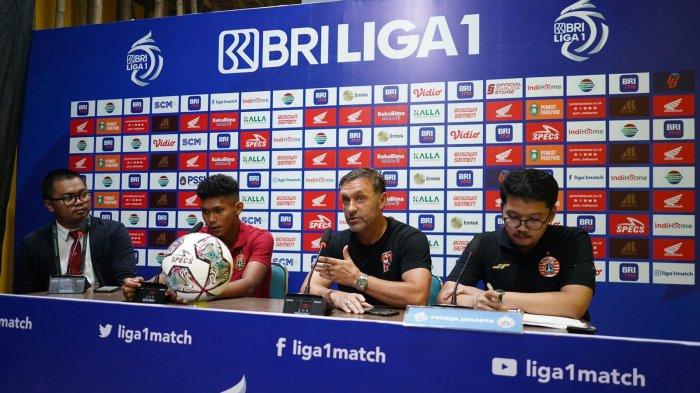Pelatih Persija Jakarta, Thomas Doll saat konferensi pers usai pertandingan kontra PSM Makassar lanjutan Liga 1 2022/2023, di Stadion B.J Habibie, Pare-Pare, Sulawesi Selatan, Jumat (5/8/2022).