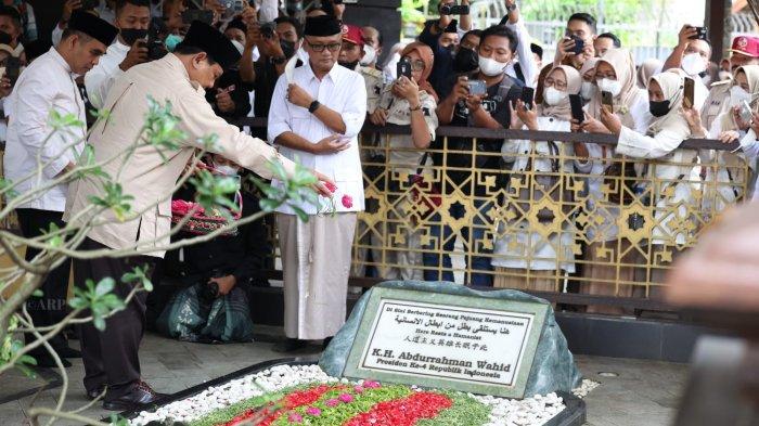 Ketua Umum Partai Gerindra Prabowo Subianto saat mengunjungi Pondok Pesantren Tebuireng, Jombang, Rabu (4/5/2022).