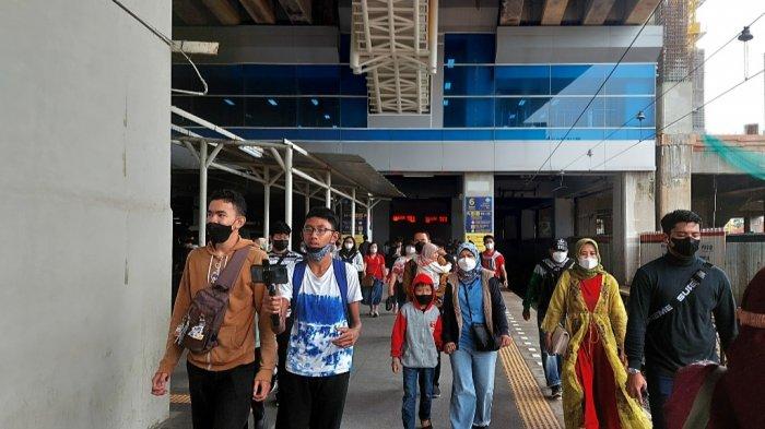 Suasana terkini Stasiun Manggarai, Sabtu (28/5/2022), seiring dengan adanya penyesuaian rute KRL lintas Bogor-Cikarang terkait adanya pekerjaan Switch Over (SO).