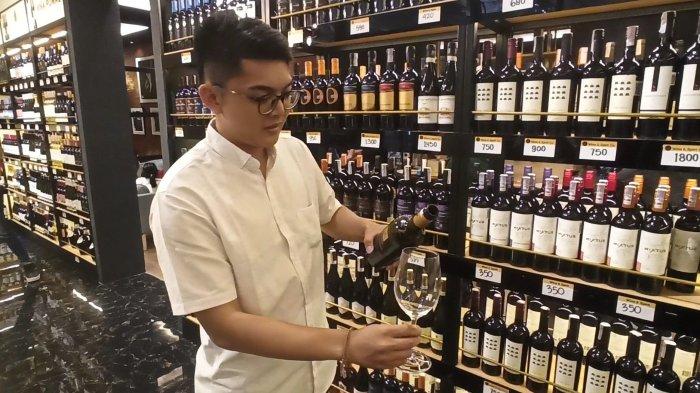 Wine & Spirit Co., outlet penjual wine dan minuman premium lainnya yang baru buka di MOI Kelapa Gading, Jakarta Utara.