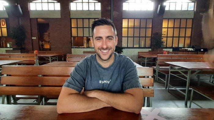 Adam McAsey, selaku Founder of 8 Degree Projects, di Beer Hall SCBD, Jumat (11/12/2020).