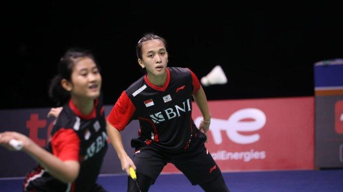 Ganda putri Indonesia Febriana Dwipuji Kusuma/Amalia Cahya Pratiwi kalah melawan wakil China, Chen Qing Chen/Jia Yi Fan pada perempat final Uber Cup 2022.