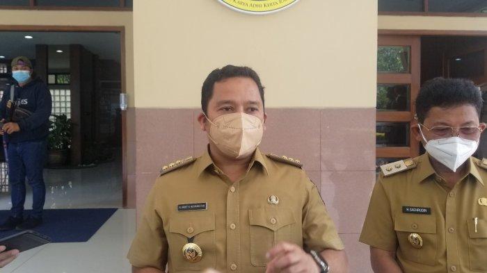 Wali Kota Tangerang, Arief R Wismansyah saat ditemui awak media usai kunjungan Menteri Dalam Negeri (Mendagri) Tito Karnavian di Pusat Pemerintahan Kota Tangerang, Selasa (27/7/2021).