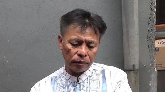 Aca Suhendar, ayah Serda (Anumerta) Mochamad Rizal Maulana Arifin.