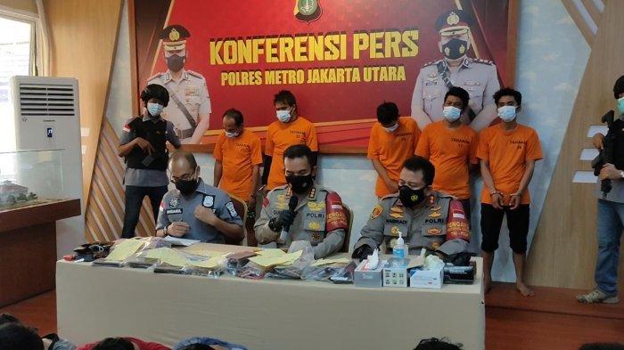Konferensi pers di Mapolres Metro Jakarta Utara terkait penggerebekan pesta sabu, Jumat (4/6/2021).