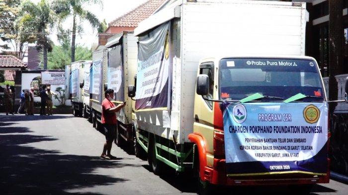 Bantuan sembako dan 150 ribu butir telur dari PT. Charoen Pokphand.