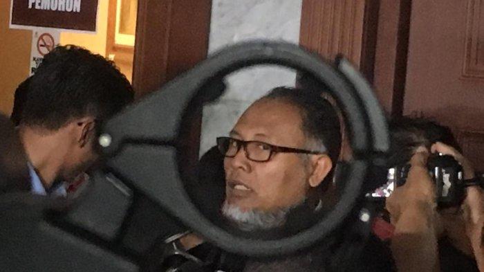 Ketua Tim Hukum Prabowo-Sandi, Bambang Widjojanto (BW) di Mahkamah Konstitusi (MK).