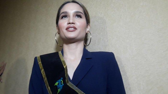 Cinta Laura Kiehl di Kementerian Pemberdayaan Perempuan dan Perlindungan Anak (PPPA) RI, Senin (29/7/2019).
